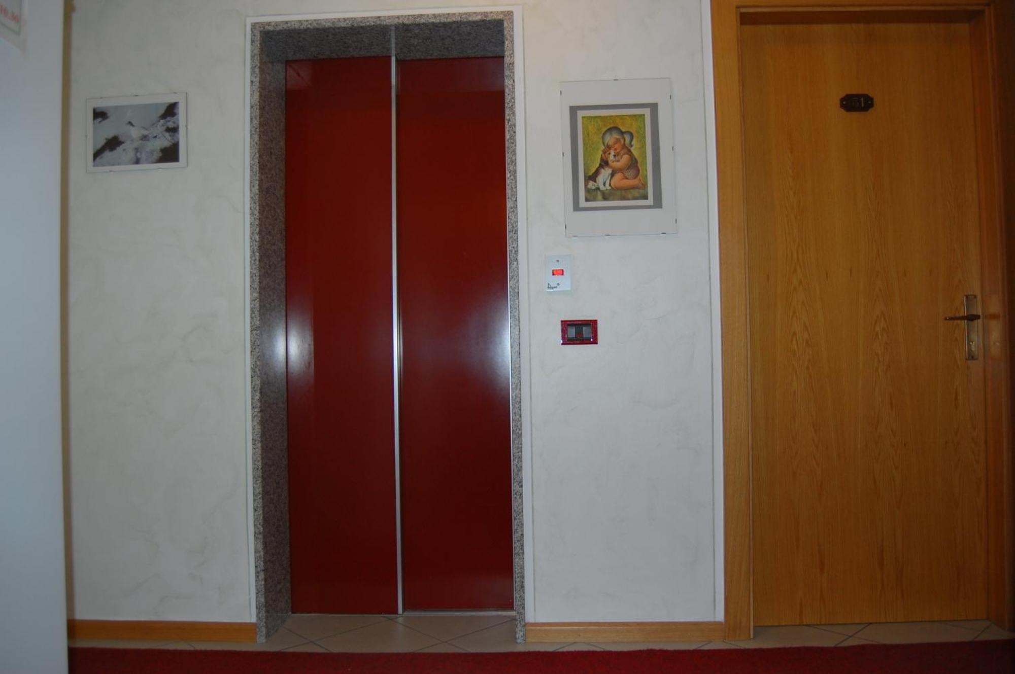 Hotel Garni Castel Ferari Tuenno Exteriér fotografie