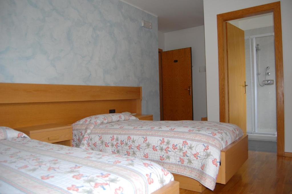 Hotel Garni Castel Ferari Tuenno Exteriér fotografie
