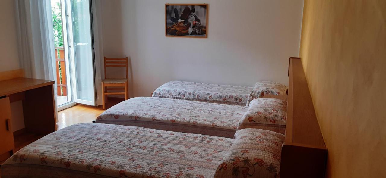 Hotel Garni Castel Ferari Tuenno Exteriér fotografie